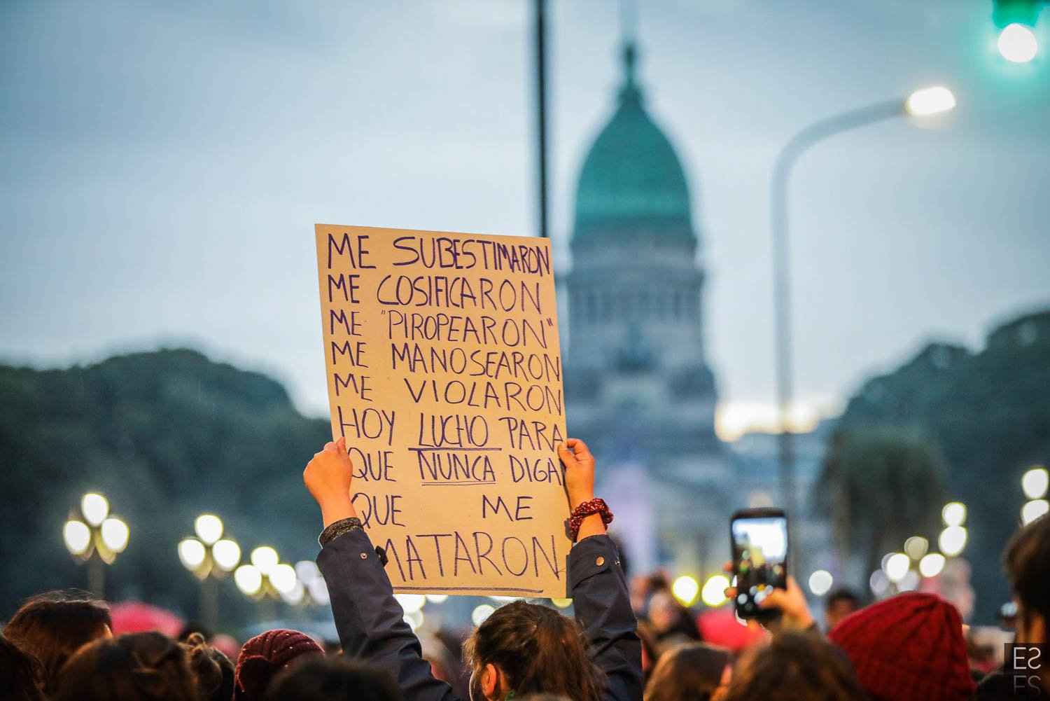 Fotografía de Estanislao Santos: Crónica visual de la actualidad argentina
