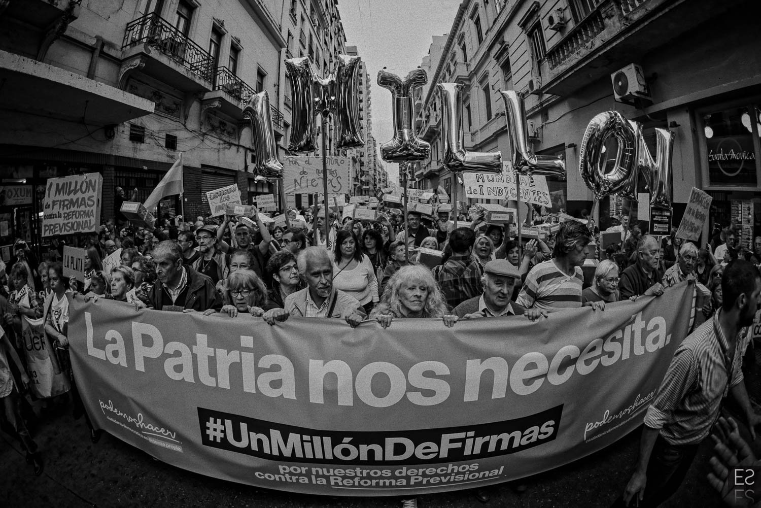 Fotografía de Estanislao Santos: Registro documental de la vida política