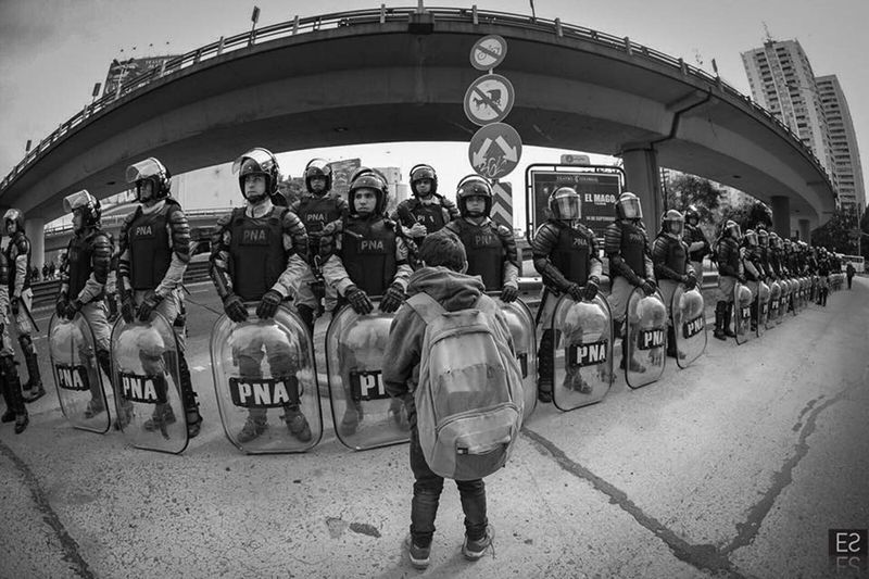 Fotografía de Estanislao Santos: Calle y política en la Argentina reciente
