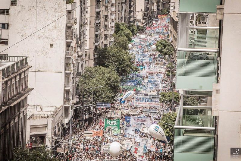 Fotografía de Estanislao Santos: Registro documental de la vida política